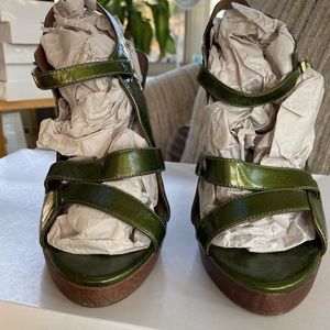 Used but in great condition ABS platform shoes